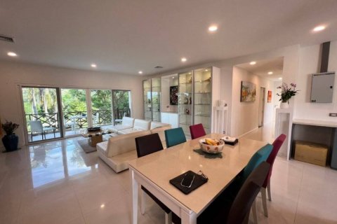 Condominio de 3 dormitorios en Cha-am, Tailandia № 132468 - foto 6
