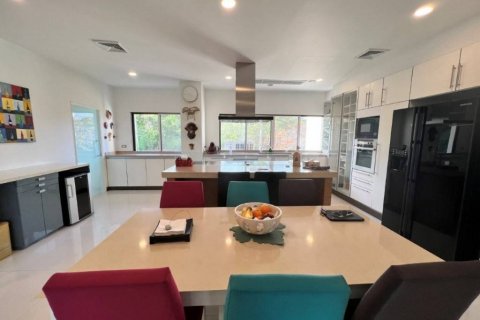 Condominio de 3 dormitorios en Cha-am, Tailandia № 132468 - foto 5