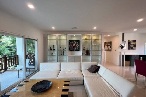 Condominio de 3 dormitorios en Cha-am, Tailandia № 132468 - foto 3