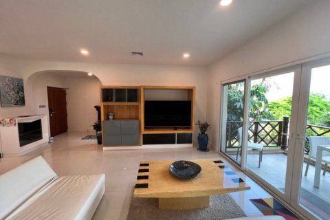 Condominio de 3 dormitorios en Cha-am, Tailandia № 132468 - foto 8