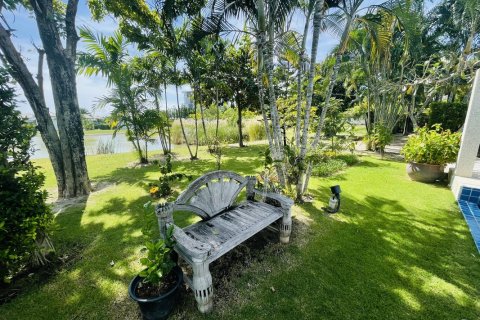 Casa de 3 dormitorios en Hua Hin, Tailandia № 125396 - foto 2