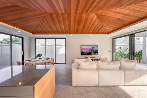 Chalet de 3 dormitorios en Phuket, Tailandia № 125018 - foto 11