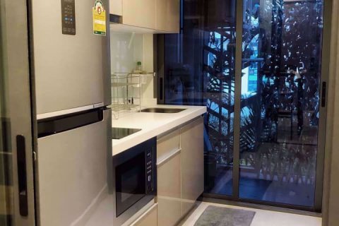 Condominio de 1 dormitorio en Khlong Toei, Bangkok, Tailandia № 76850 - foto 4