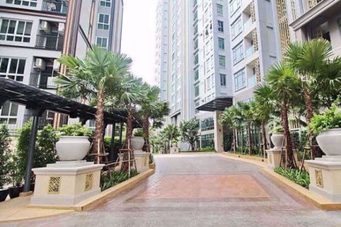 Condominio de 1 dormitorio en Khlong Toei, Bangkok, Tailandia № 76850 - foto 8