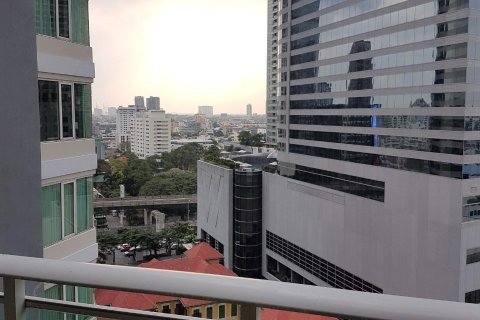 Condominio de 2 dormitorios en Bang Rak, Bangkok, Tailandia № 80835 - foto 11