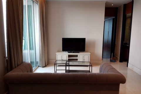 Condominio de 2 dormitorios en Bang Rak, Bangkok, Tailandia № 80835 - foto 2