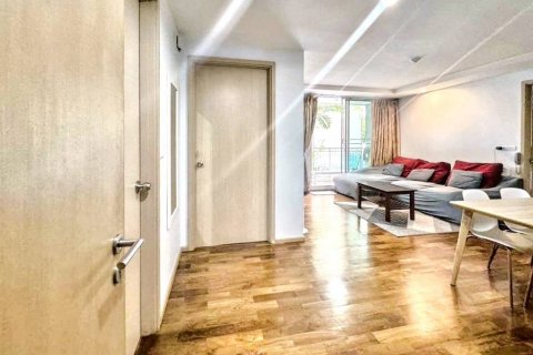 Condominio de 2 dormitorios en Khlong Toei, Bangkok, Tailandia № 120495 - foto 2