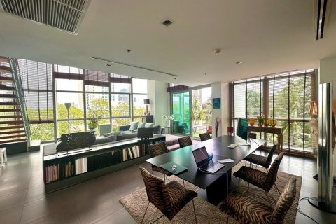 Condominio de 4 dormitorios en Bangkok, Tailandia № 111967 - foto 3