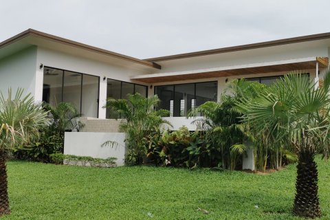 Casa de 3 dormitorios en Koh Pha Ngan, Tailandia № 111968 - foto 1