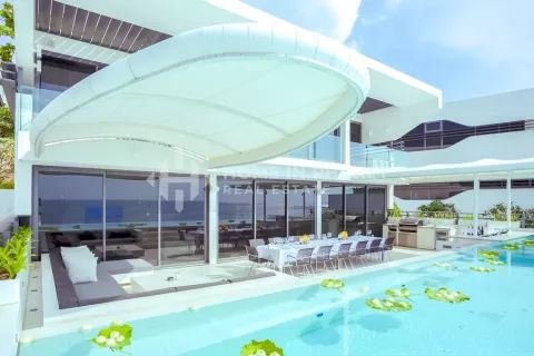Condominio de 4 dormitorios en Kata, Tailandia № 131118 - foto 2