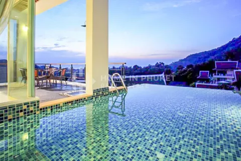 Casa de 4 dormitorios en Kata, Tailandia № 131119
