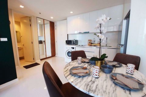 Condominio de 2 dormitorios en Sathon, Bangkok, Tailandia № 76548 - foto 4