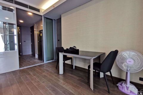 Condominio de 1 dormitorio en Khlong Toei, Bangkok, Tailandia № 76551 - foto 8