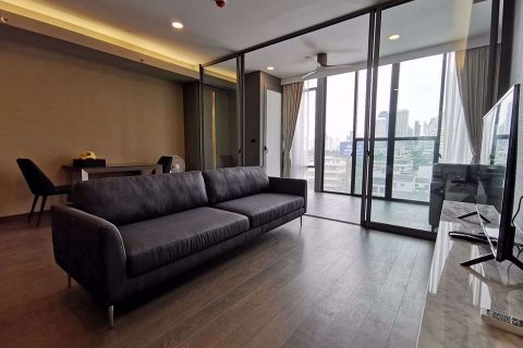 Condominio de 1 dormitorio en Khlong Toei, Bangkok, Tailandia № 76551 - foto 2