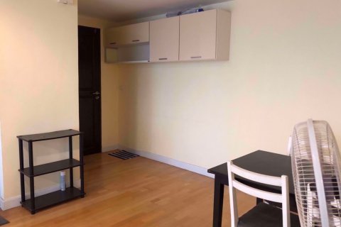 Condominio de 2 dormitorios en Khlong San, Bangkok, Tailandia № 76547 - foto 3