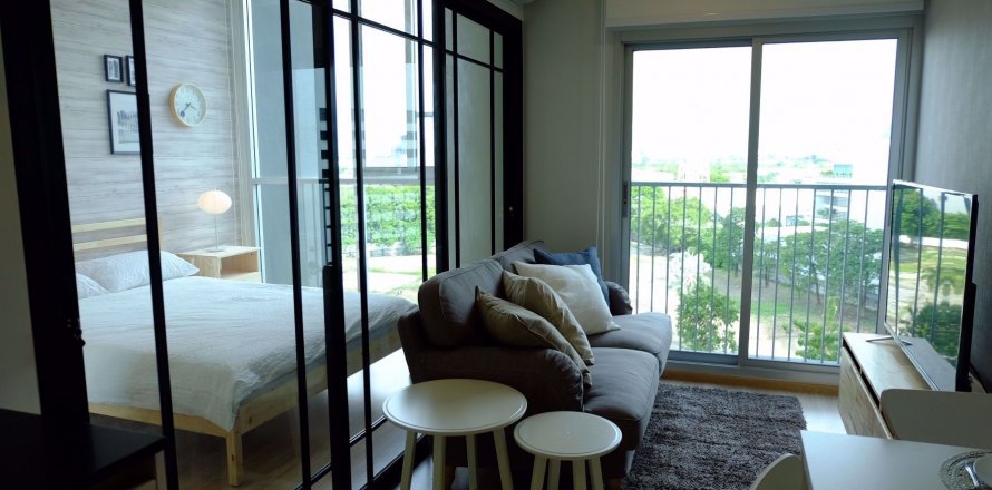 Condominio de 1 dormitorio en Huai Khwang, Bangkok, Tailandia № 76546