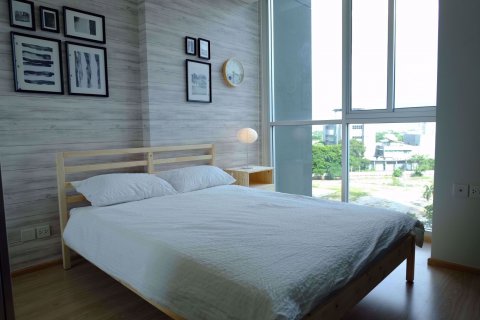 Condominio de 1 dormitorio en Huai Khwang, Bangkok, Tailandia № 76546 - foto 3