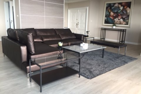 Condo in Bangkok, Thailand, 2 bedrooms № 144188