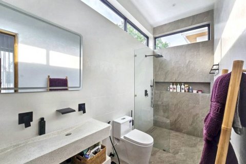 Chalet de 3 dormitorios en Surat Thani, Tailandia № 125778 - foto 10