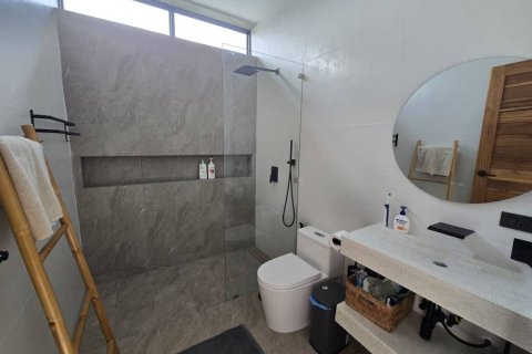 Chalet de 3 dormitorios en Surat Thani, Tailandia № 125778 - foto 6