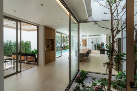 Chalet de 4 dormitorios en Phuket, Tailandia № 120350 - foto 10