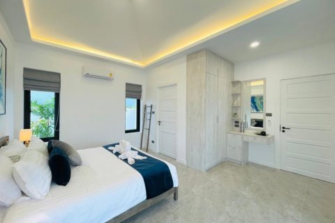 Casa de 4 dormitorios en Hua Hin, Tailandia № 125419 - foto 15