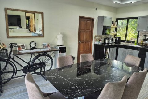 Casa de 5 dormitorios en Surat Thani, Tailandia № 132616 - foto 8