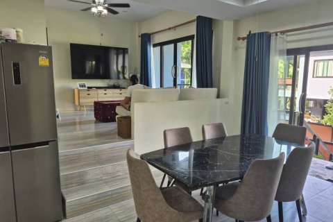 Casa de 5 dormitorios en Surat Thani, Tailandia № 132616 - foto 6