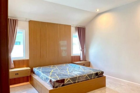 Casa de 3 dormitorios en Pattaya, Tailandia № 132618 - foto 10