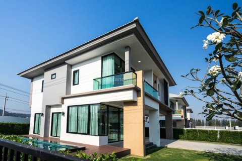 Casa de 3 dormitorios en Hua Hin, Tailandia № 125206 - foto 4