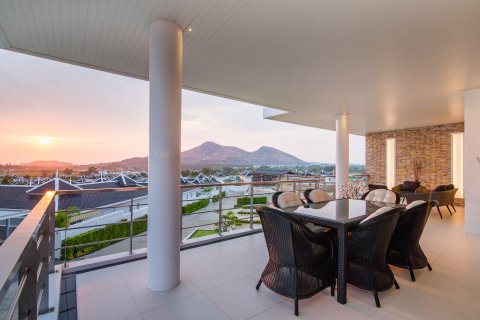 Condominio de 3 dormitorios en Hua Hin, Tailandia № 125208