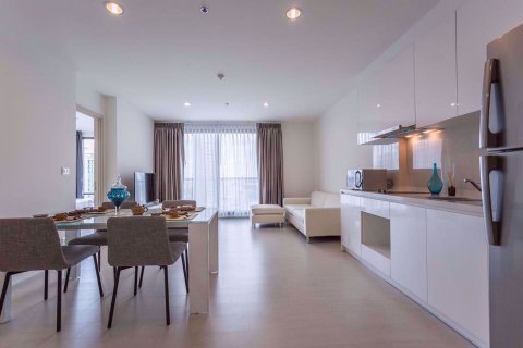 Condo in Bangkok, Thailand, 2 bedrooms in Rhythm Sukhumvit 42 № 78290