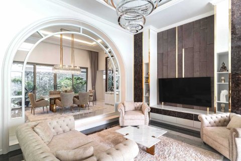 Casa de 3 dormitorios en Bang Tao, Tailandia № 124068 - foto 2