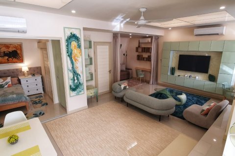Chalet de 4 dormitorios en Pattaya, Tailandia № 101338 - foto 16