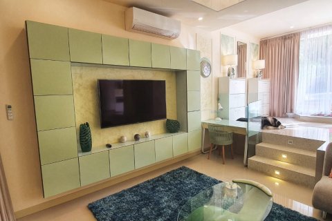 Chalet de 4 dormitorios en Pattaya, Tailandia № 101338 - foto 9