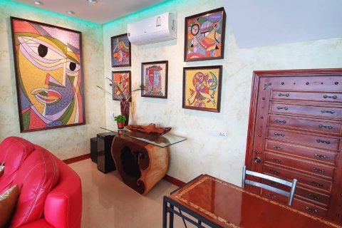 Chalet de 4 dormitorios en Pattaya, Tailandia № 101338 - foto 5