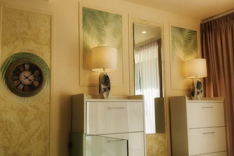 Chalet de 4 dormitorios en Pattaya, Tailandia № 101338 - foto 11