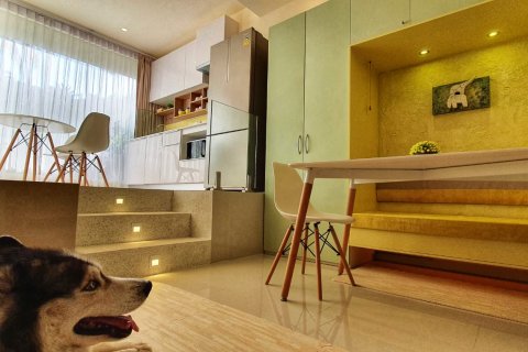 Chalet de 4 dormitorios en Pattaya, Tailandia № 101338 - foto 18