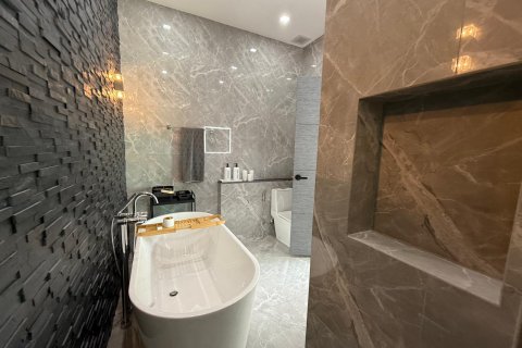 Chalet de 2 dormitorios en Nai Harn Beach, Tailandia № 71624 - foto 8