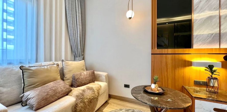 Apartamento de 382 dormitorios en Pattaya, Tailandia № 123266