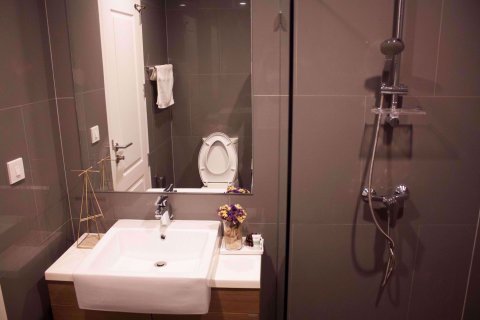 Condo à Bang Rak, Bangkok, Thaïlande, 1 chambre  № 77167 - photo 10