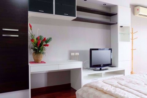 Condominio de 2 dormitorios en Watthana, Bangkok, Tailandia № 77162 - foto 11