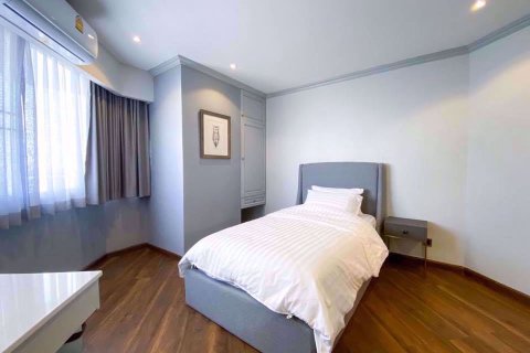 Condominio de 2 dormitorios en Bang Na, Bangkok, Tailandia № 77027 - foto 7