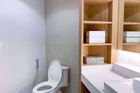 Condominio de 2 dormitorios en Bang Na, Bangkok, Tailandia № 77027 - foto 10