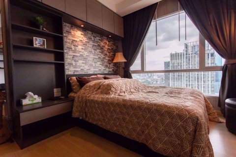 Condominio de 1 dormitorio en Huai Khwang, Bangkok, Tailandia № 77024 - foto 9