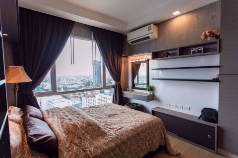 Condominio de 1 dormitorio en Huai Khwang, Bangkok, Tailandia № 77024 - foto 8