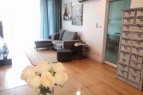 Condominio de 2 dormitorios en Khlong San, Bangkok, Tailandia № 77026