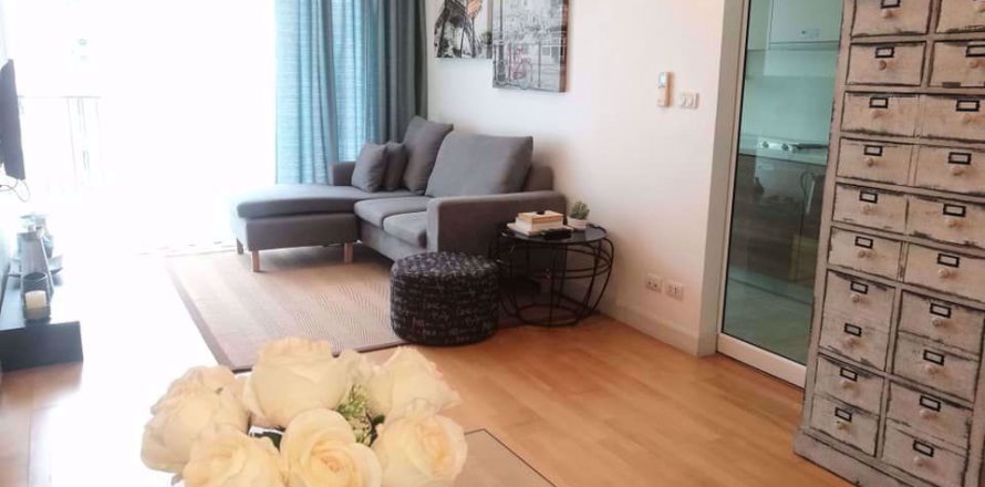 Condominio de 2 dormitorios en Khlong San, Bangkok, Tailandia № 77026