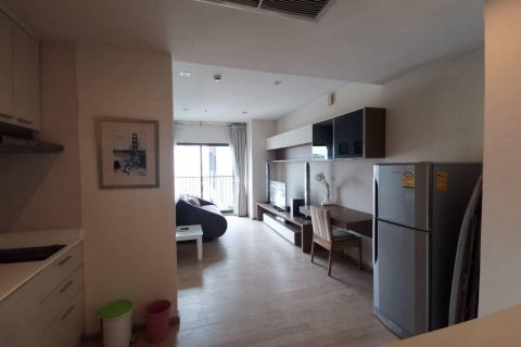 Estudio en el condominio en Khlong Toei, Bangkok, Tailandia № 141845 - foto 3