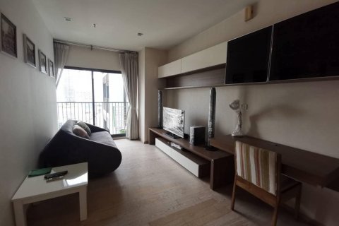 Estudio en el condominio en Khlong Toei, Bangkok, Tailandia № 141845 - foto 2